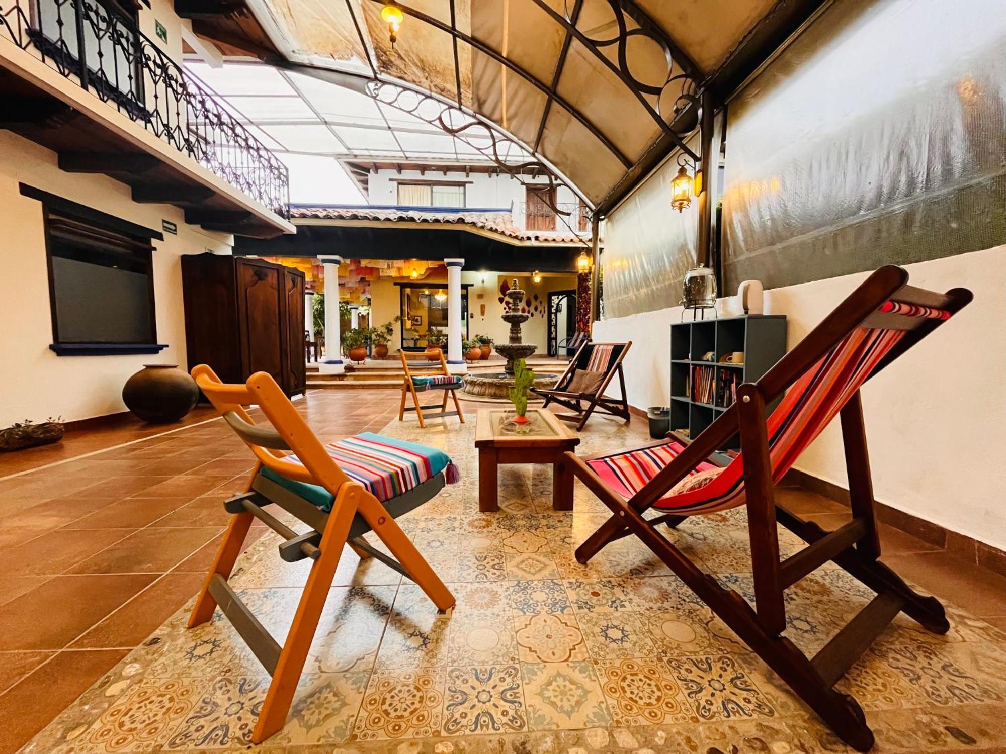 Hotel Ocho Barrios San Cristóbal de Las Casas Kültér fotó