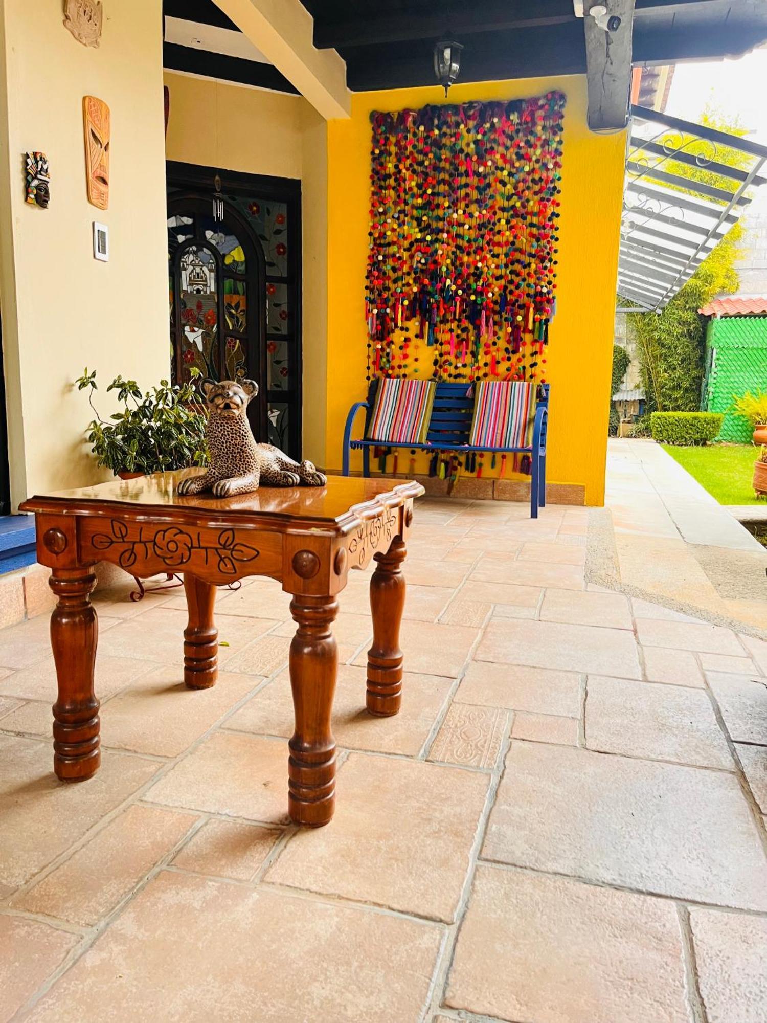 Hotel Ocho Barrios San Cristóbal de Las Casas Kültér fotó