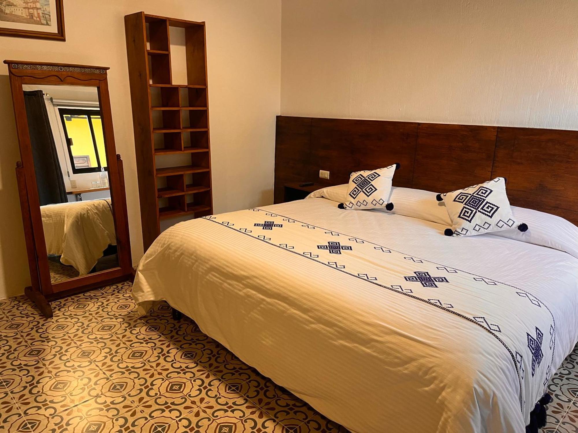 Hotel Ocho Barrios San Cristóbal de Las Casas Kültér fotó